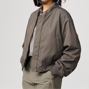 UNIQLO WOMENS OLIVE BOMBER JACKET BRAND NEW WITH TAGS